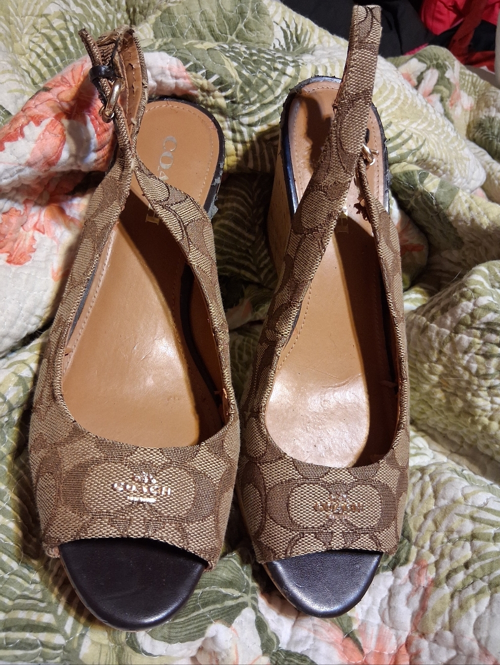 Coach Ferry Signature Platform Wedge Peep Toe Tan Canvas Sandal Women 9.5B